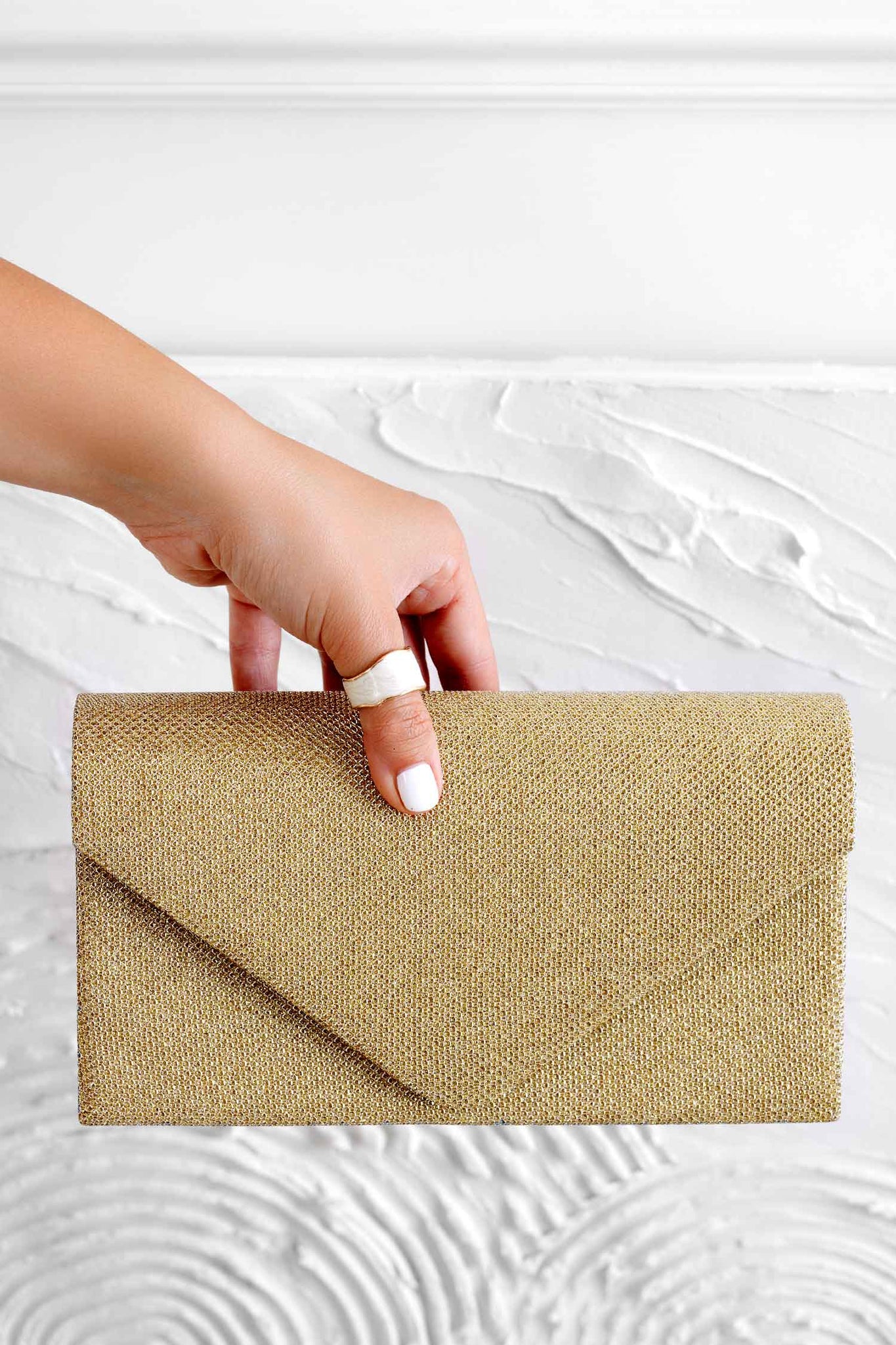 B221 gold glitter clutch bag