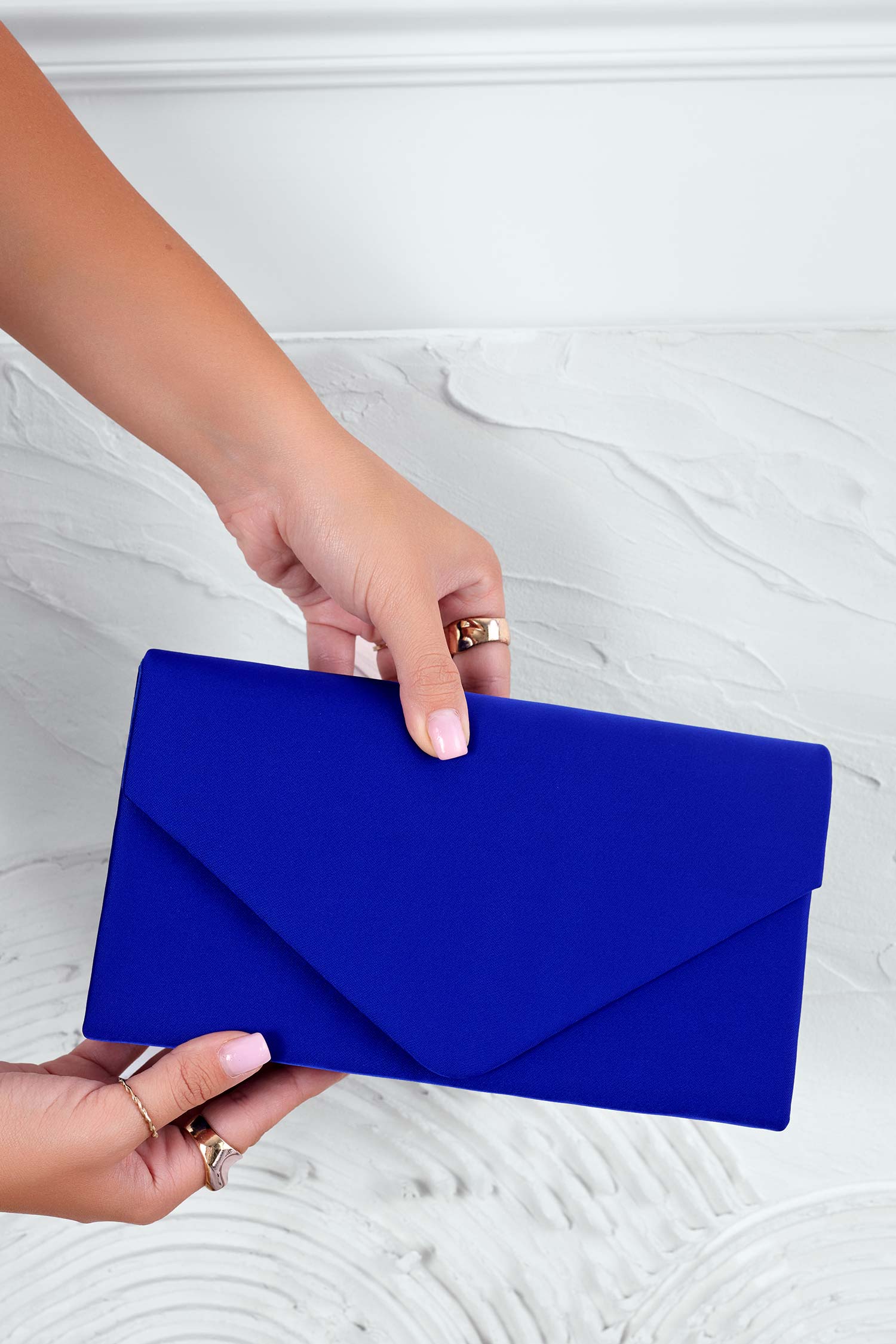 Pochette B205 bleue en satin