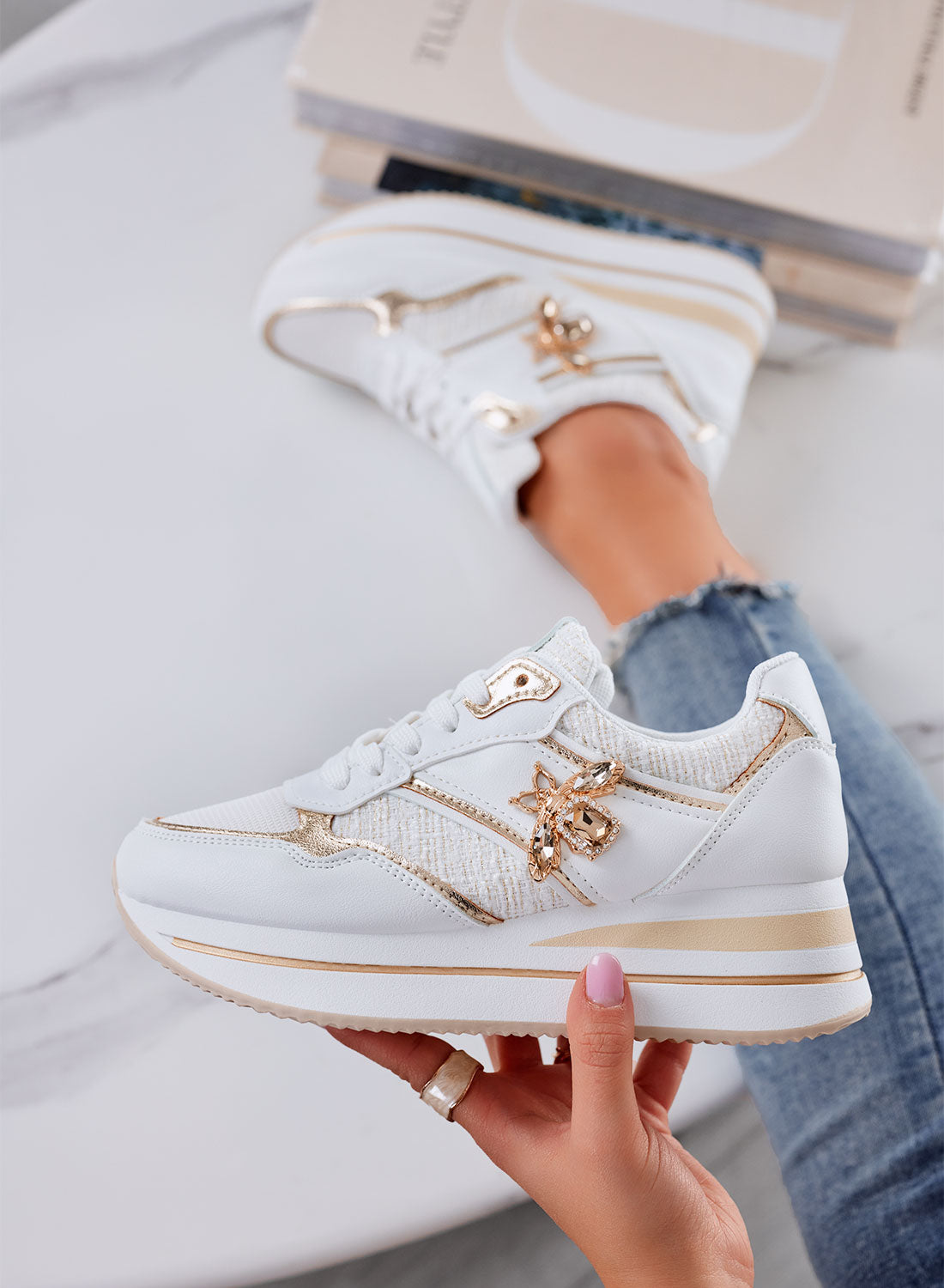 CARMEN - White sneakers with gold jewel bee