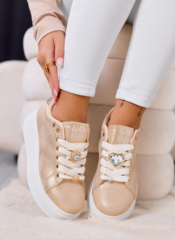 CETTY - Zapatillas oro rosa con charms joya y suela plataforma blanca