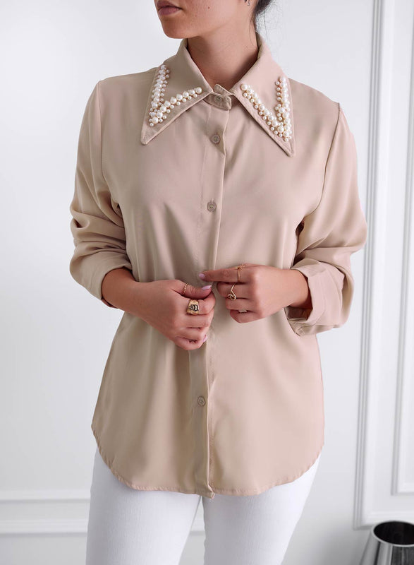 Camicia beige con colletto impreziosito