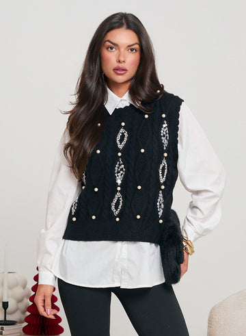 Chemise blanche avec gilet noir décoré de paillettes et de perles