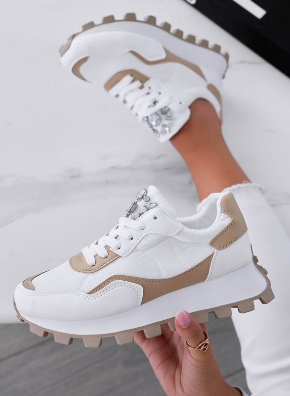 DEAA - Sneakers bianche con inserti beige e applicazione gioiello