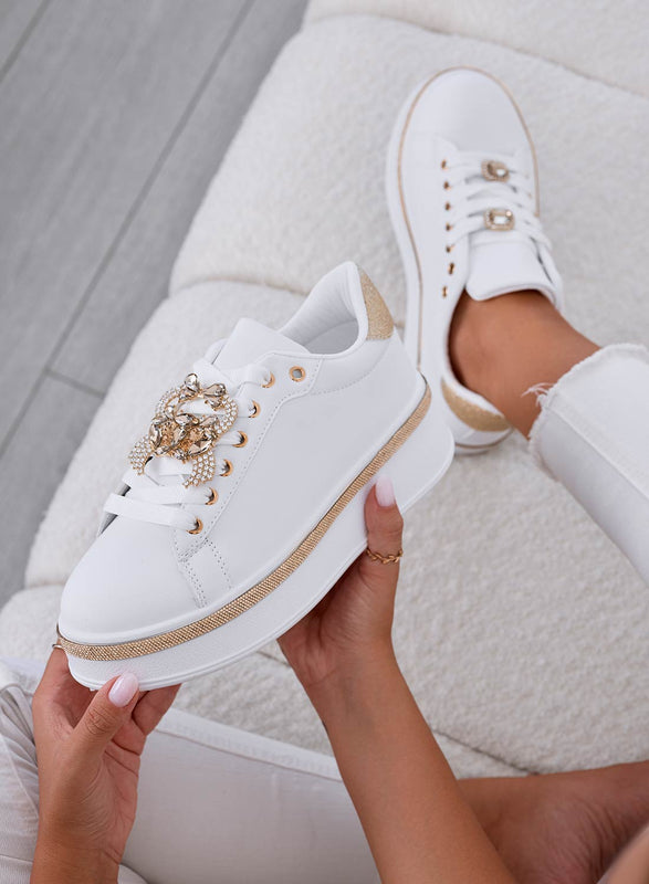 DOINA - Sneakers bianche con applicazione gioiello e inserti oro