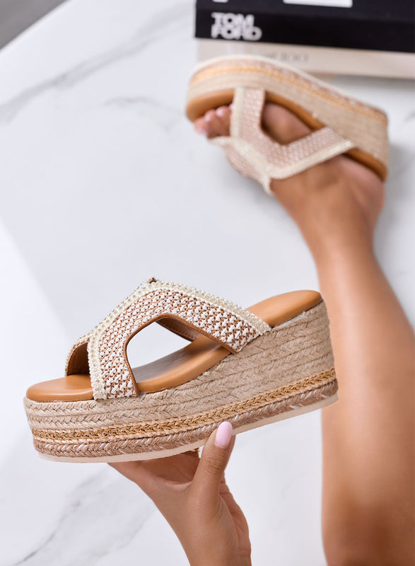 EMILIA - Sandali sabot con Zeppa in Corda e Fascia Intrecciata fango