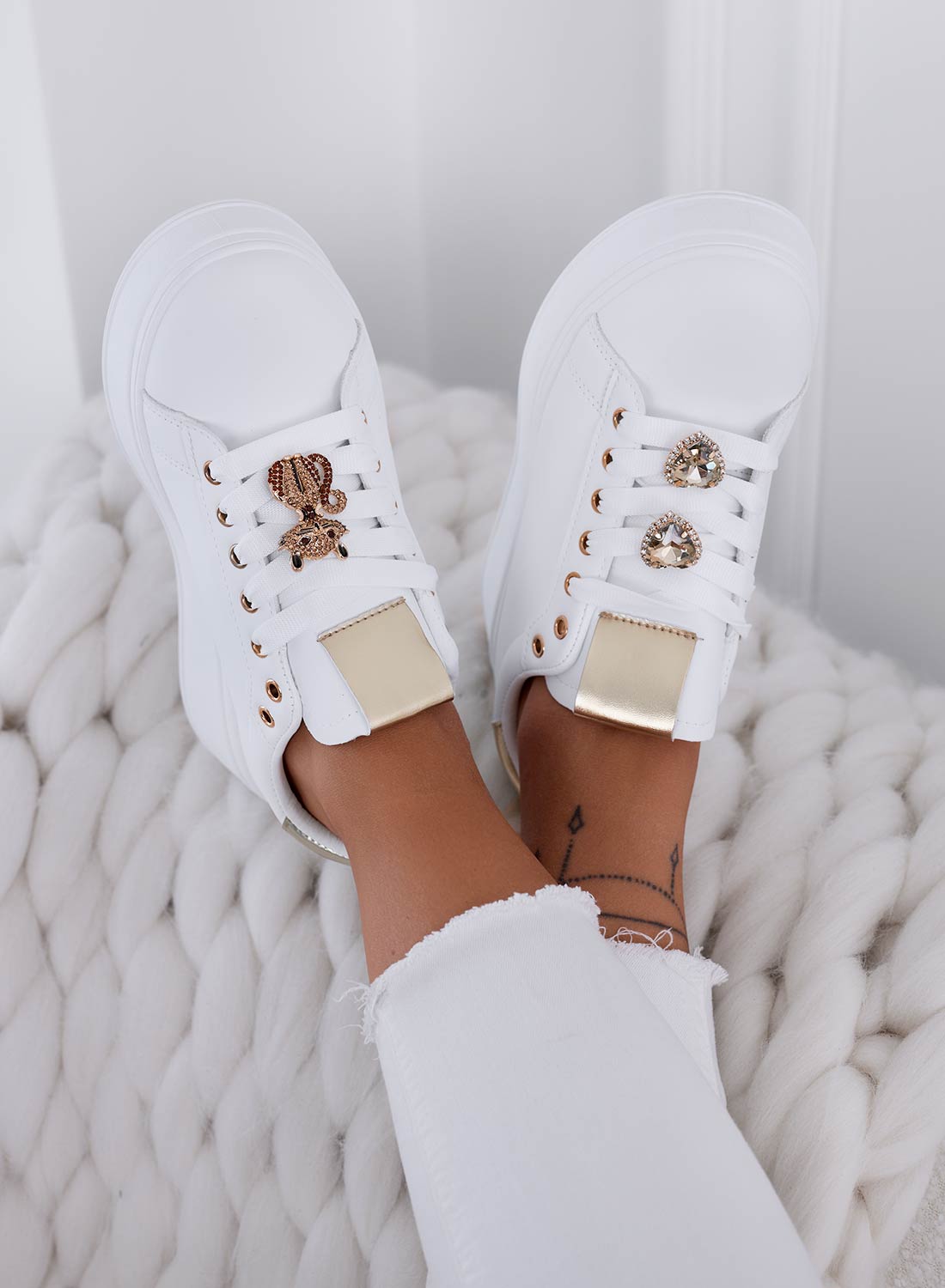 ENERGY - White sneakers with jeweled cat and gold heel