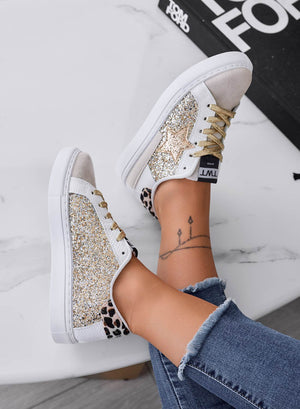 Beige sneakers with star and gold glitter inserts