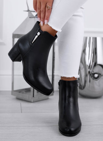 EVELYN - Black ankle boots with silver jewel embellishment