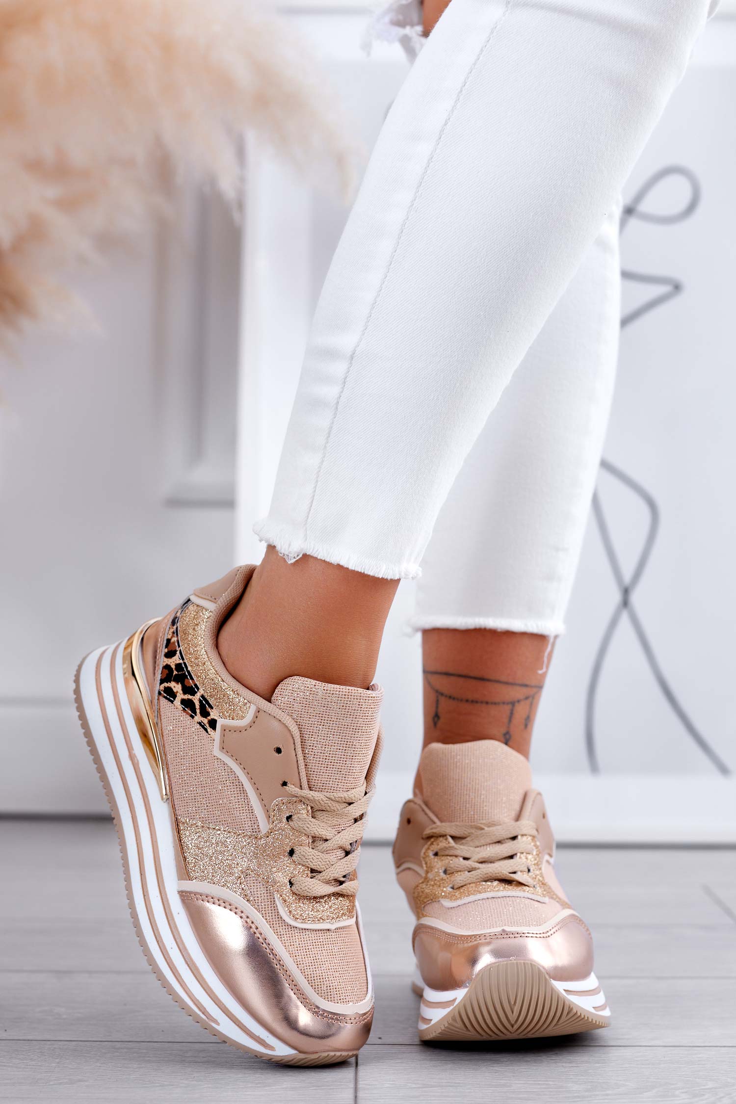 Sneakers oro rosa metallizzate con inserti maculati