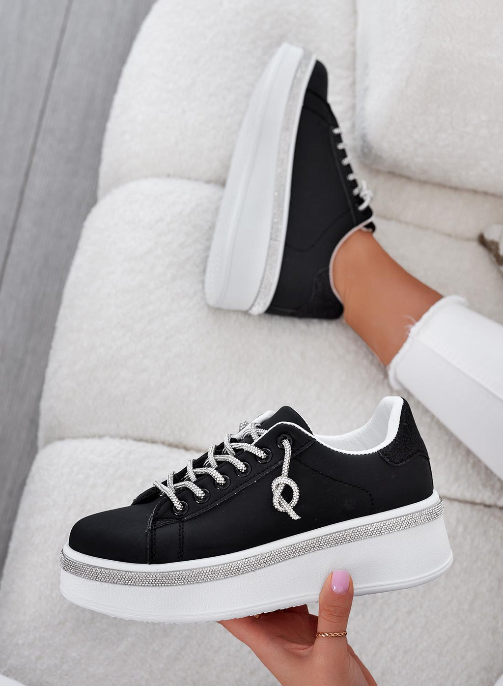FRANKIE - Sneakers nere con lacci gioiello argento