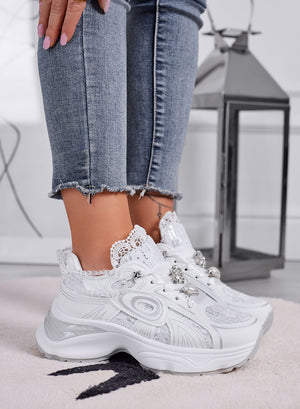 GABRIELLA - White sneakers with lace and accessories