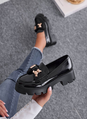 GIUDITTA - Black patent loafers with bow and gold teddy brooch