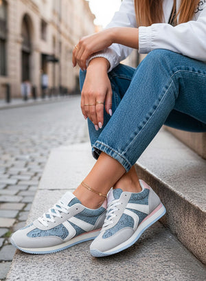 GIULIANA - Sneakers grigie con pizzo azzurro e inserti rosa