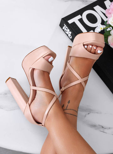 HOPE - Nude sandals with high heel and platform