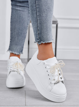 IOLANDA - Sneakers bianche con suola platform e fiocco in perle