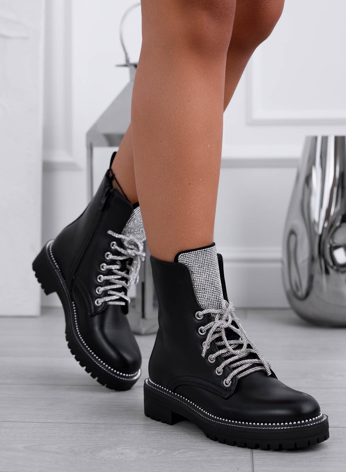 ISIDE - Black ankle boots with jeweled laces