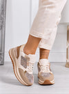 ISOTTA - Baskets beiges avec détails pailletés or et semelle compensée