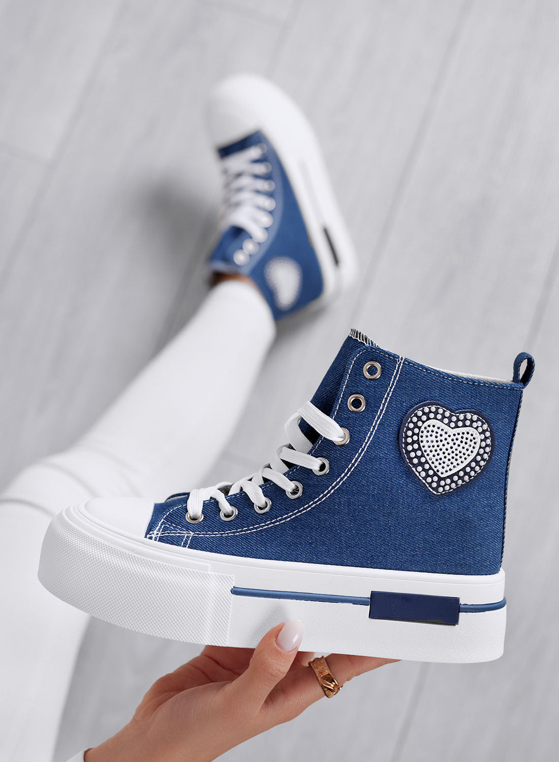 LARA - Baskets montantes en denim avec semelle plateforme et application cœur