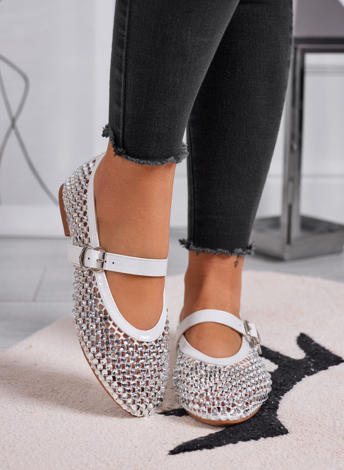 LAVINIA - Ballerine bianche con strass e cinturino regolabile