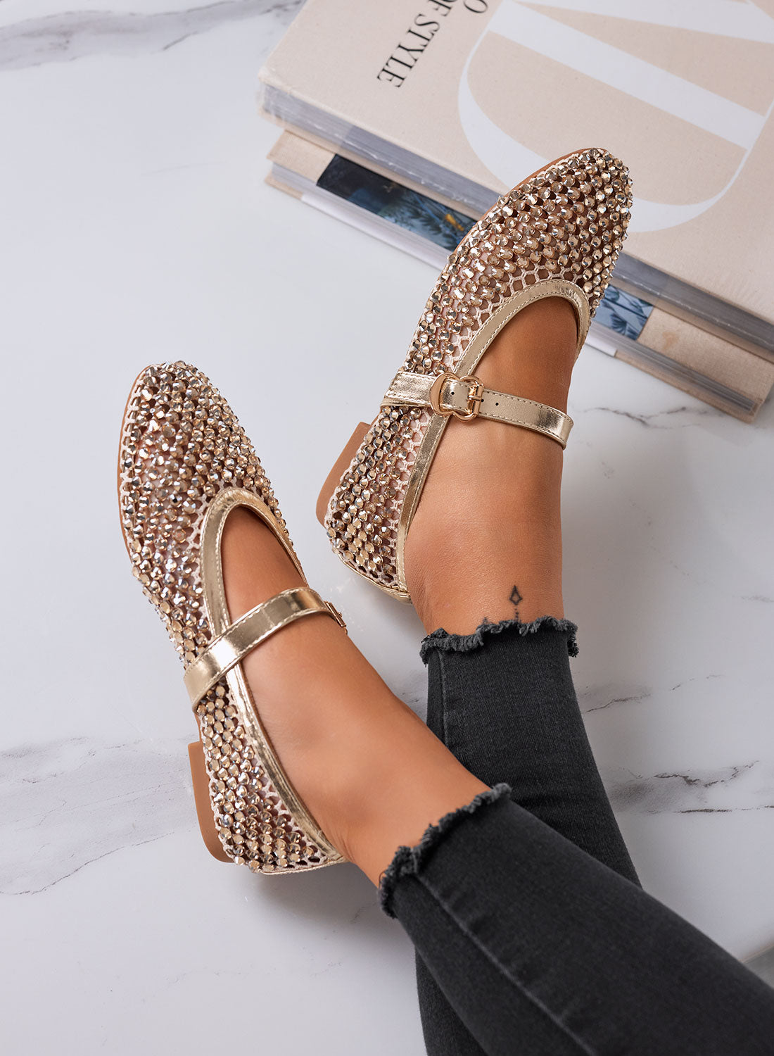 LAVINIA - Ballerine oro con strass e cinturino regolabile