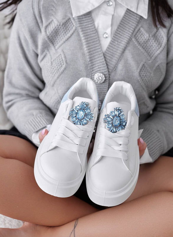 LETIZIA - Sneakers bianche con retro azzurro e gioiello