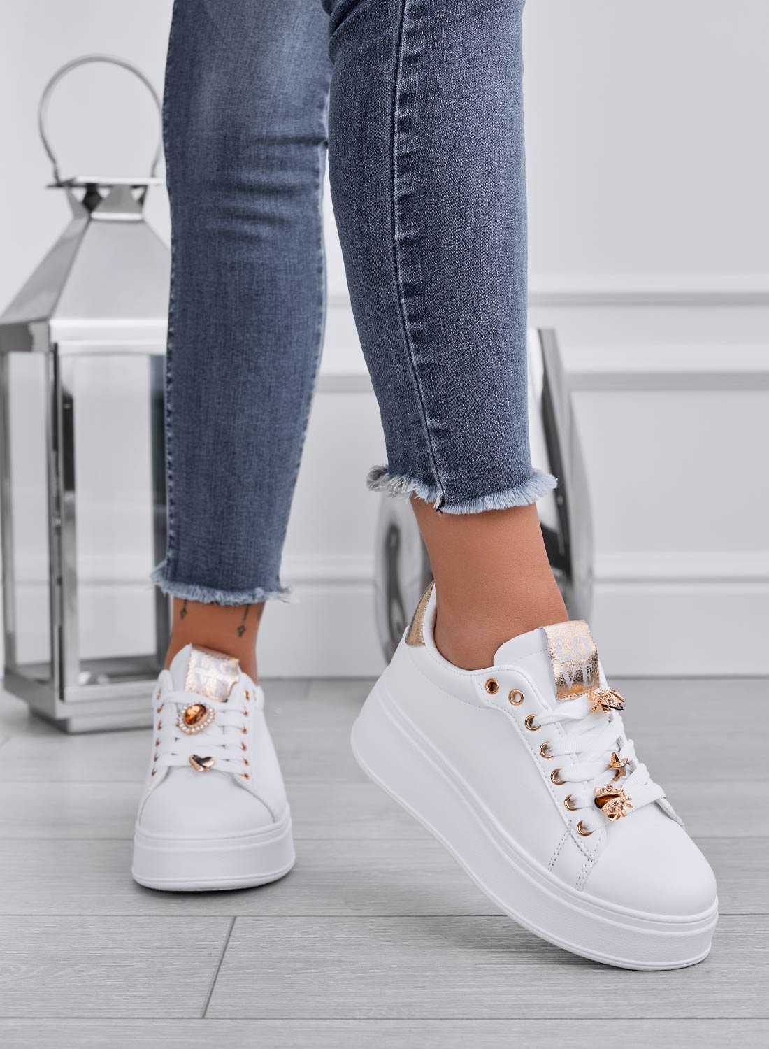 LIANA - White and gold sneakers with thick sole and jeweled ladybugs