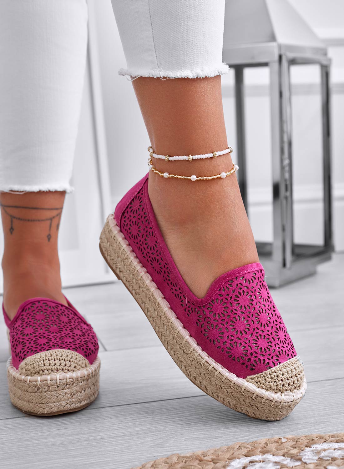 Espadrillas fuxia ricamate con zeppa