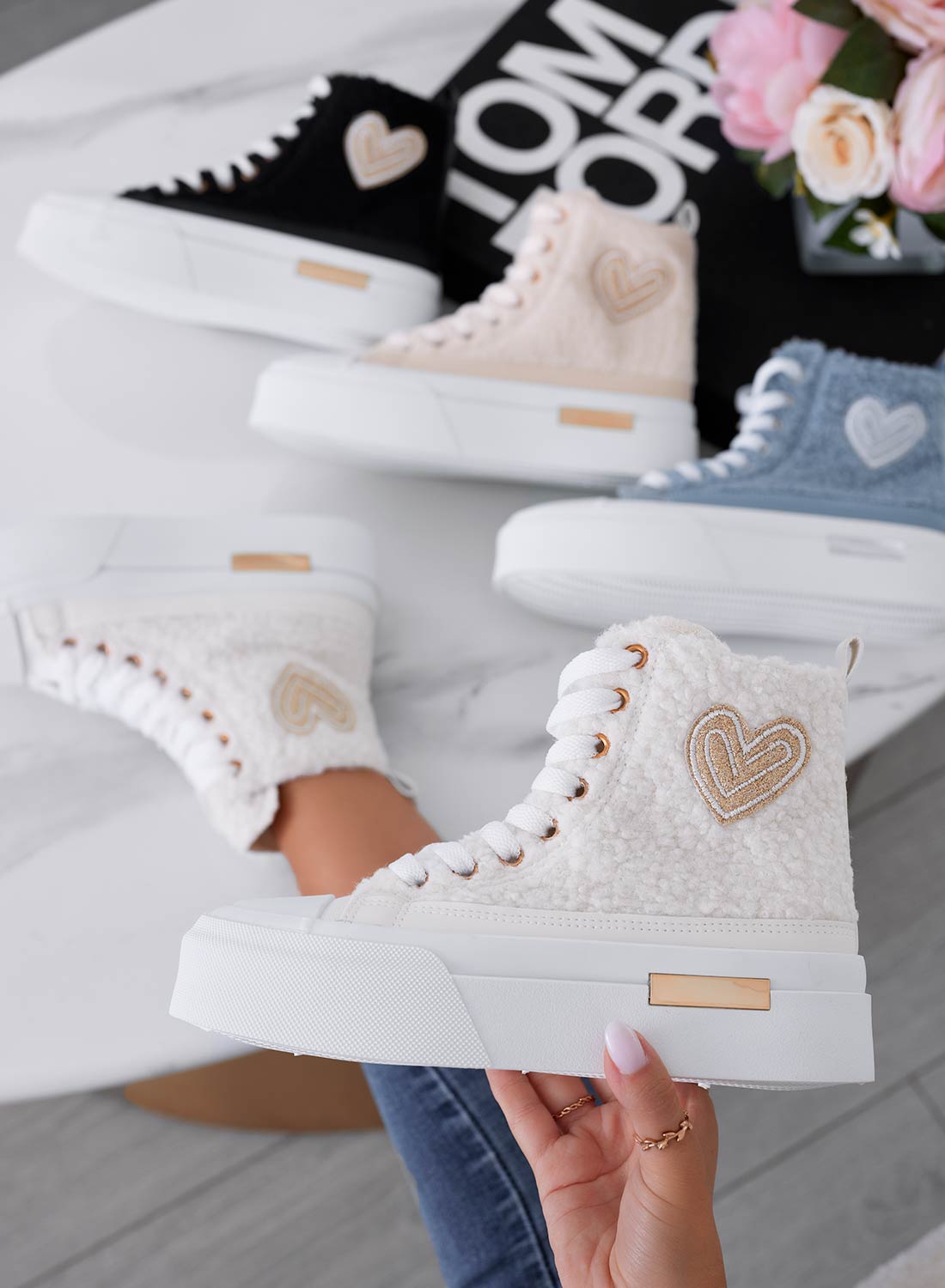 High-top cream sneakers in faux fur with gold heart