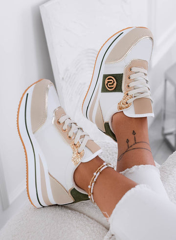 LOPEZ - Zapatillas beige con paneles en contraste verdes y glitter dorado