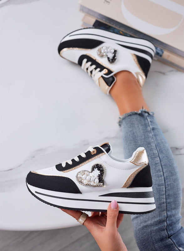 LORELLA - Sneakers bianco nere con dettagli oro e cuore gioiello
