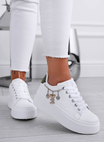 MARBELLA - White sneakers with green heel and gold charms