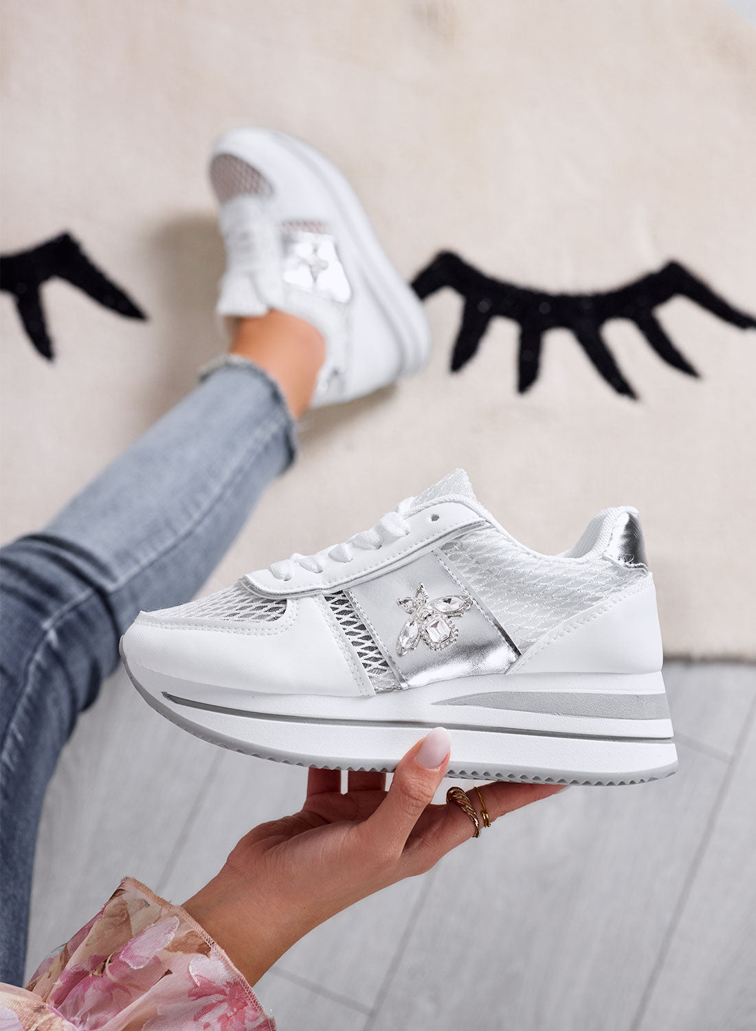 MOORE - White sneakers with breathable mesh and jeweled bee