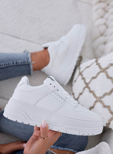 NYLA - White sneakers with laces and wedge