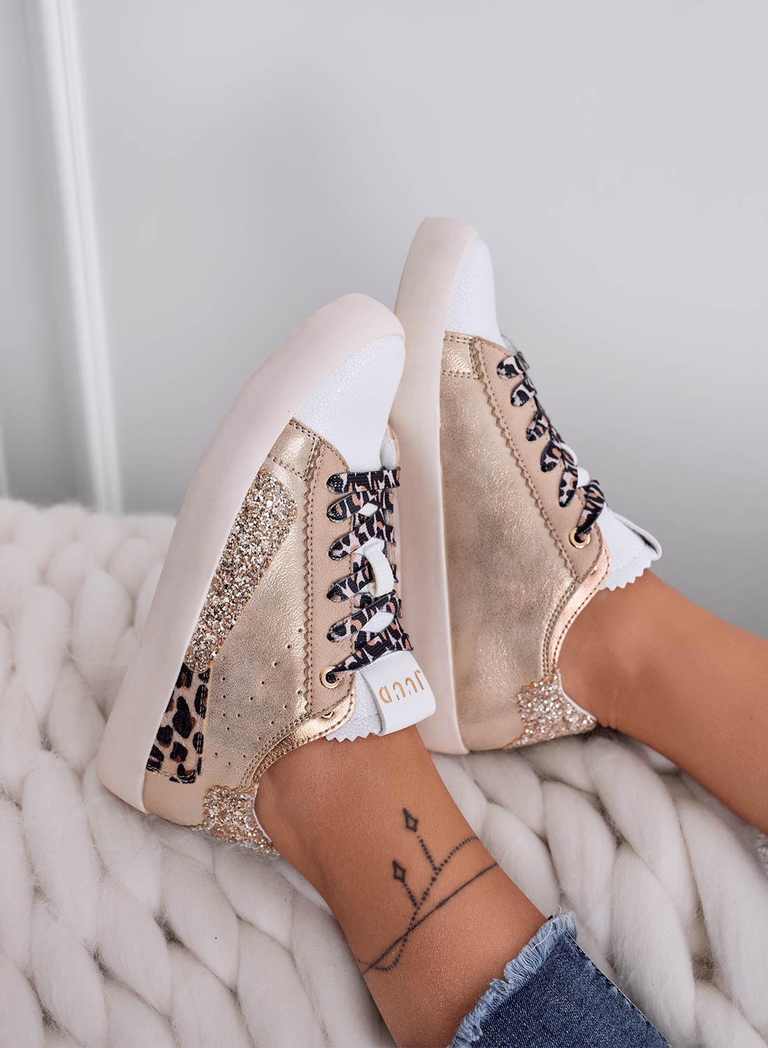 OSCAR - Gold sneakers with animal print inserts and glitter