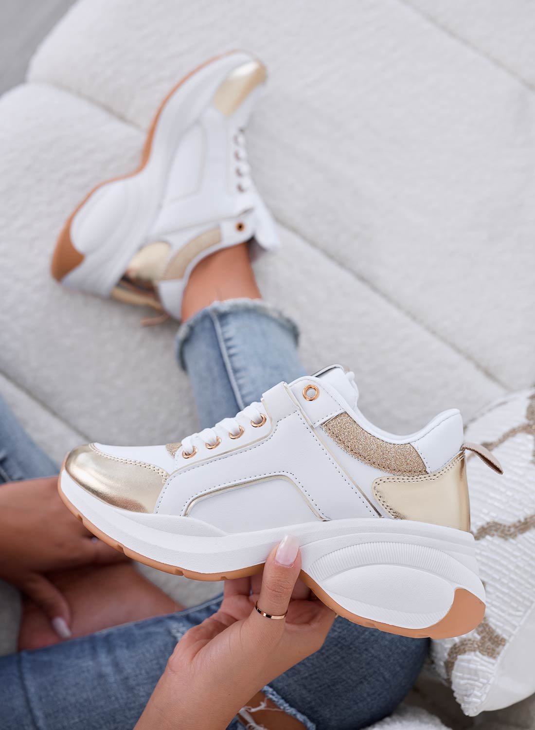 PATTY - White sneakers with gold glitter inserts