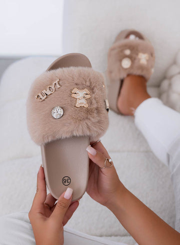 PRETTY - Beige slide sandals with gold embellishments