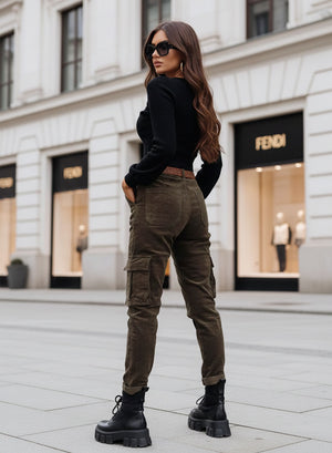 Ribbed mud-colored trousers with side pockets