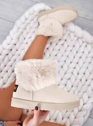 Beige ankle boots lined with faux fur