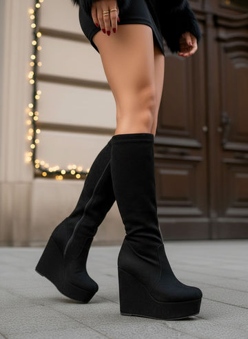 REGINA - Botas negras de ante con cuña