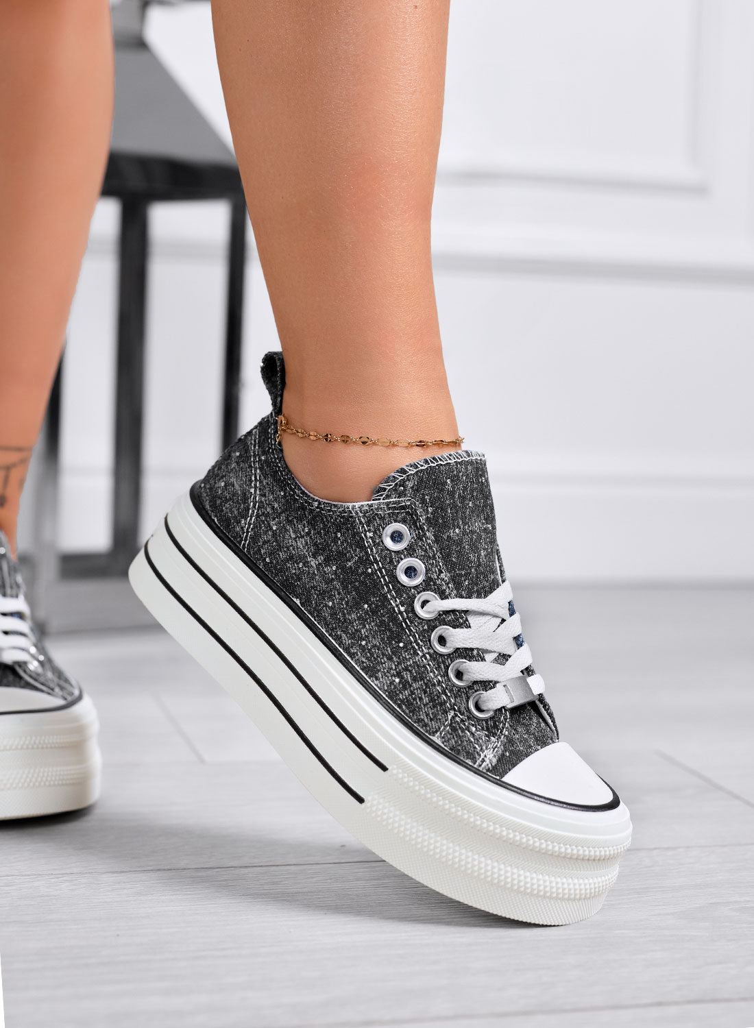 ROSINA - Sneakers platform nere con strass