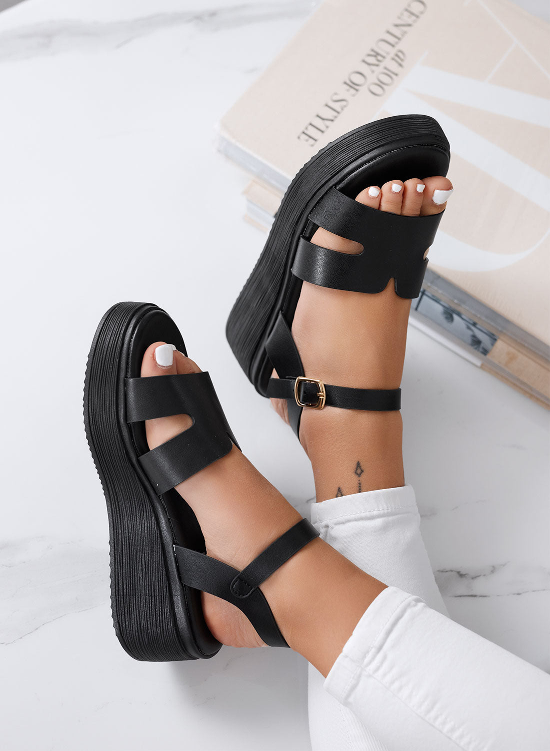 SAMUELA - Black wedge sandals with adjustable strap