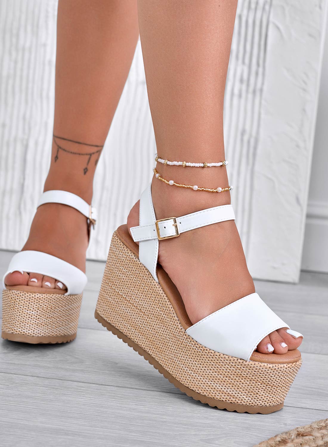 SERENITY - White wedge sandals with ankle strap