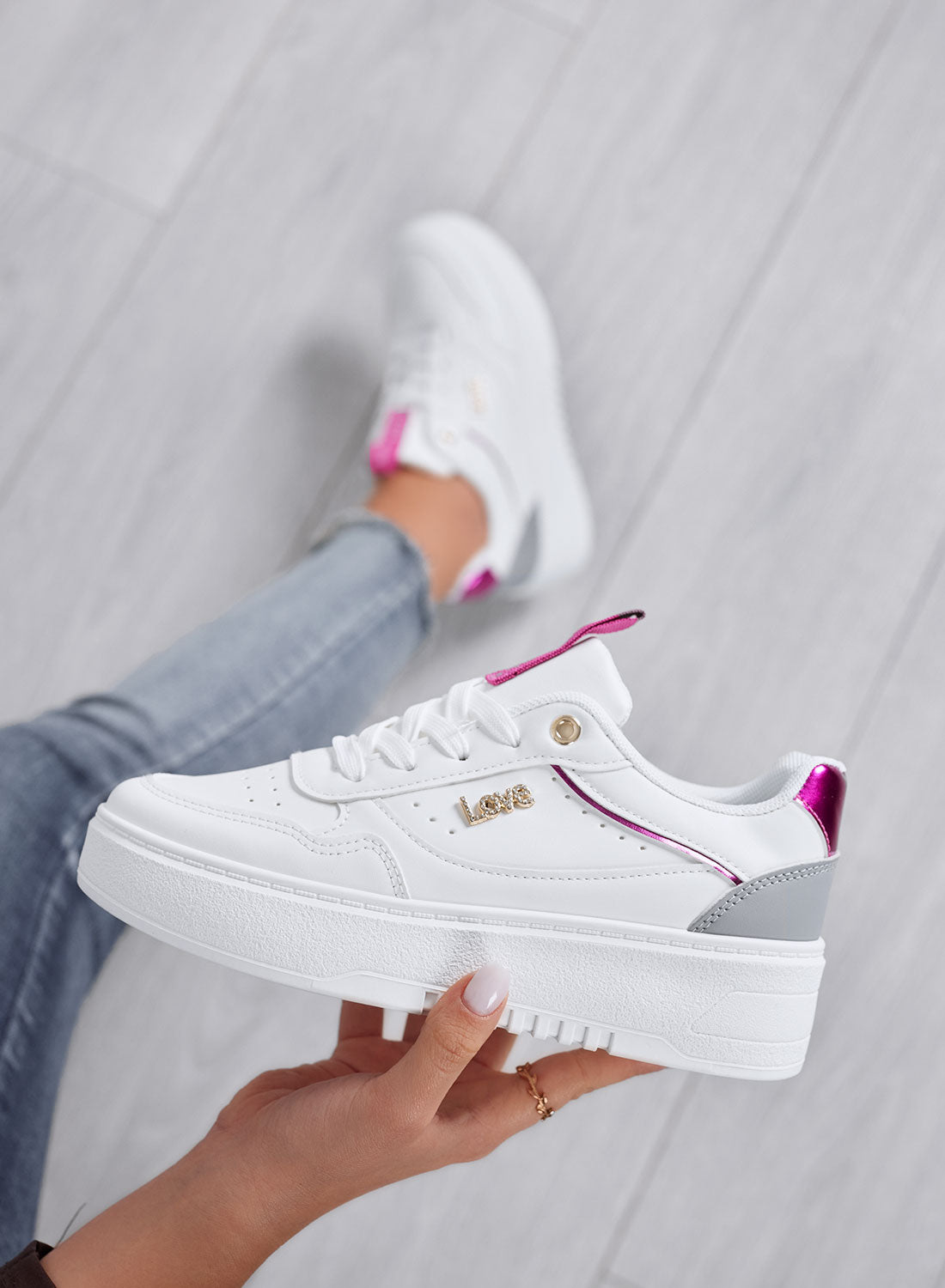 SHINE - White sneakers with fuchsia details and Love lettering