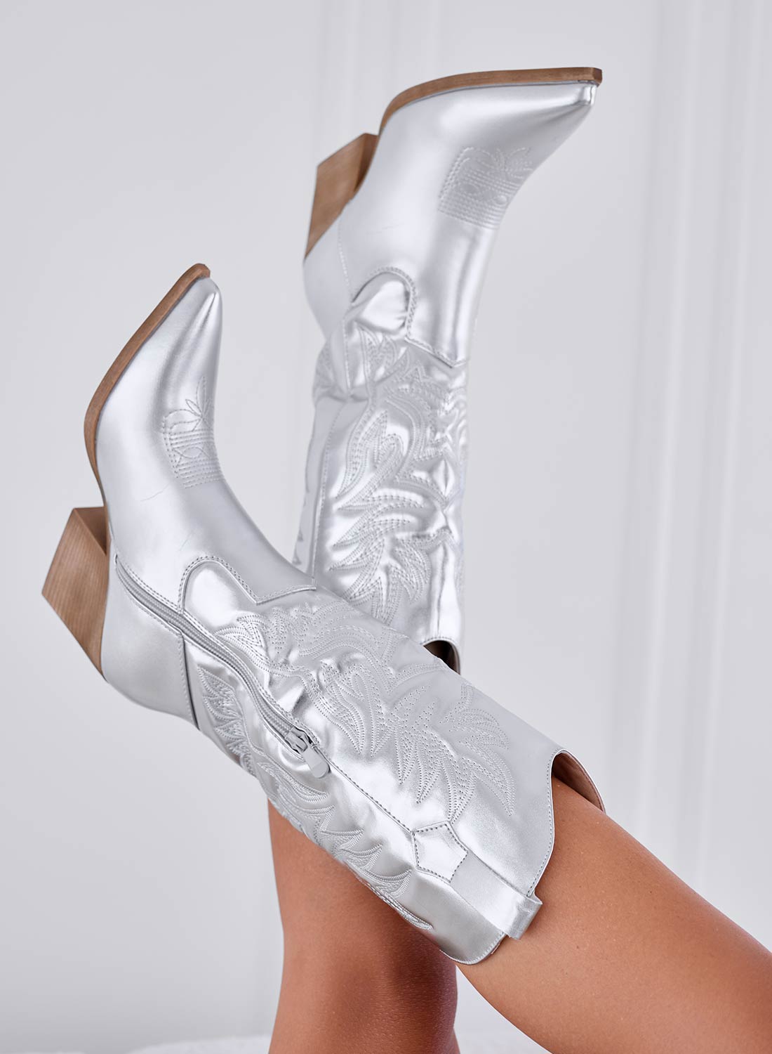 SONIA - Silver camperos ankle boots with embossed embroidery