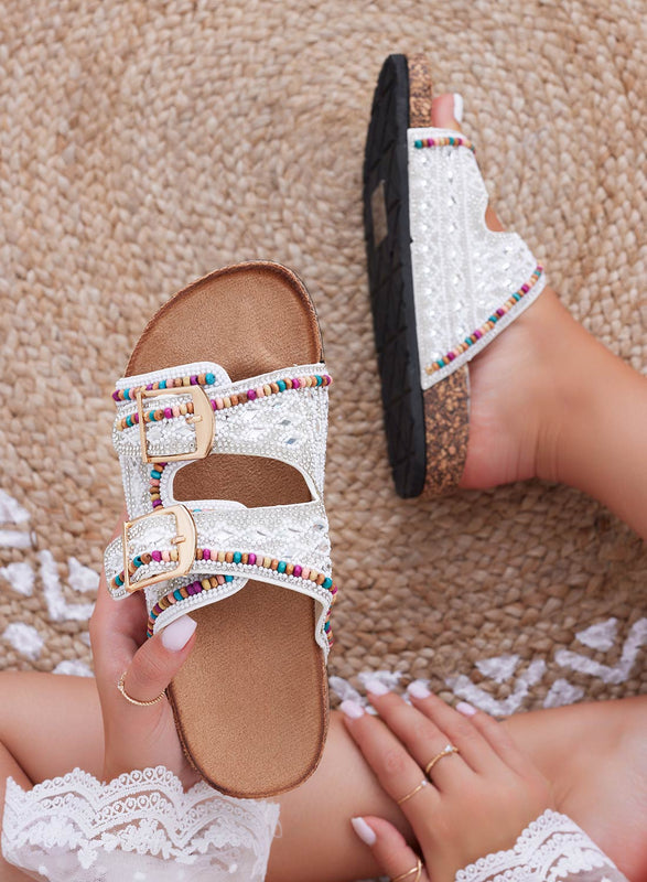 Sandali bianchi a ciabatta con strass e corallini multicolor