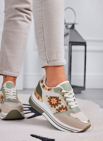 SUSY - Green sneakers with embroidered inserts
