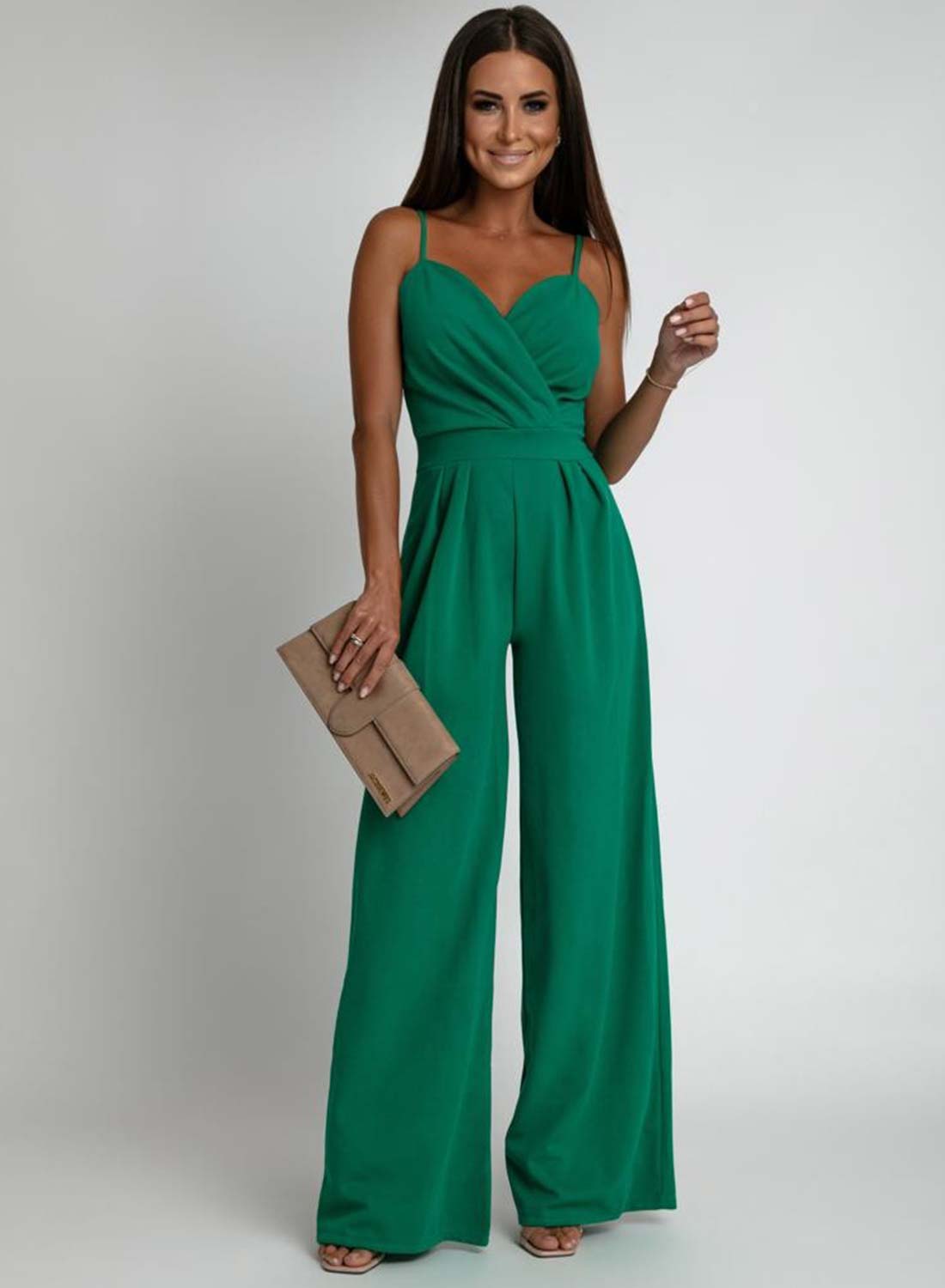 Tuta lunga verde con bretelle