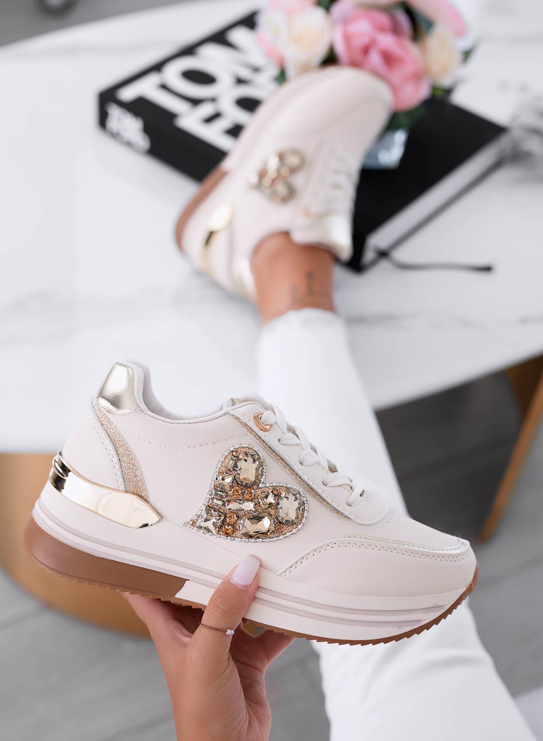 VENERE - Beige sneakers with gold jewel heart