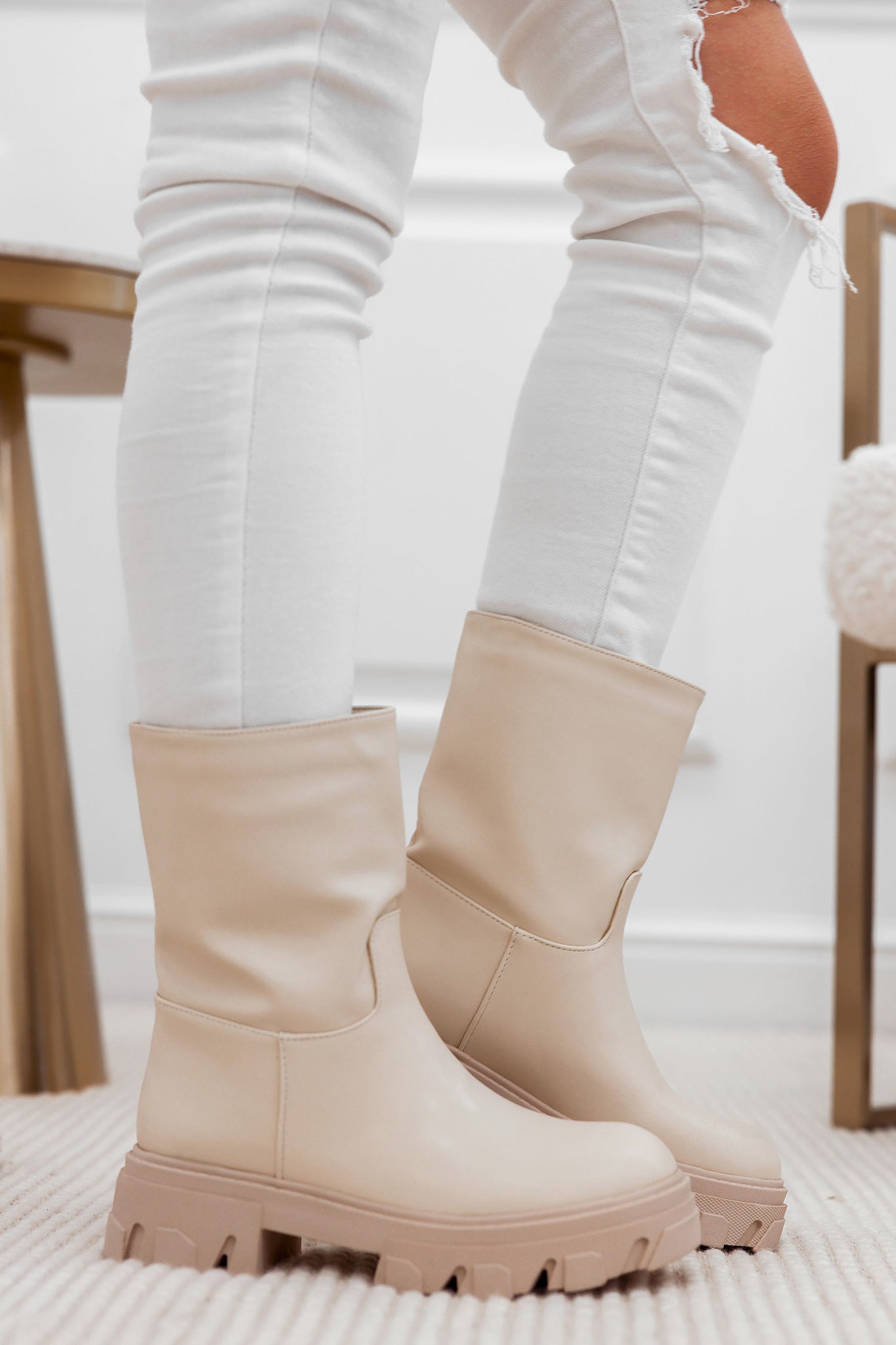 Alexoo beige ankle boots in faux leather