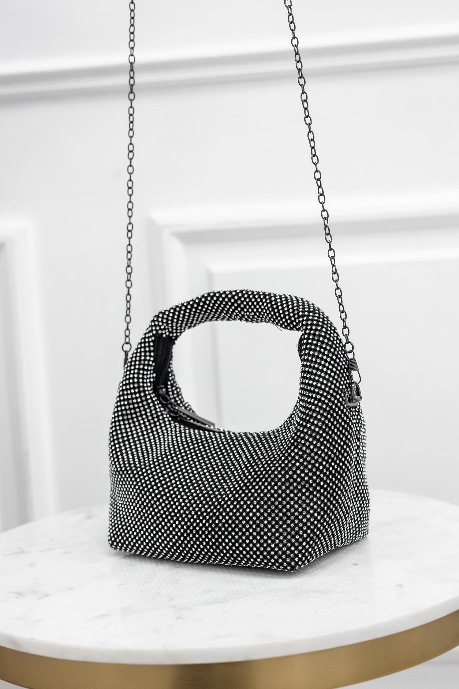 Pochette noire bijou avec strass B208
